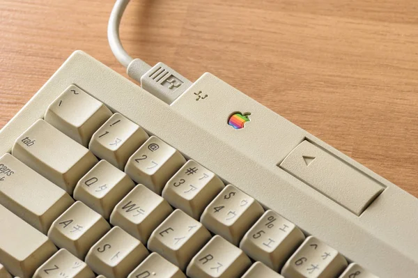 Velho teclado da Apple — Fotografia de Stock