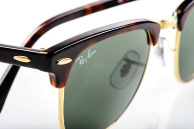 Rayban güneş gözlüğü