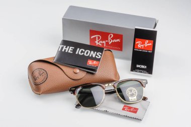 Rayban güneş gözlüğü