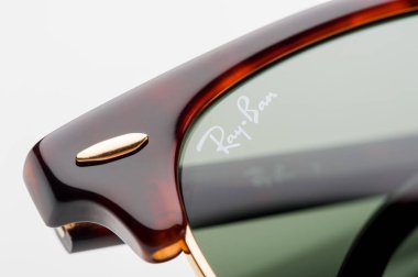 Rayban güneş gözlüğü
