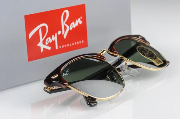 Gafas de sol de RayBan — Foto de Stock