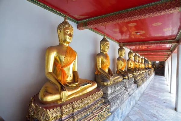 Gyllene buddha bilder — Stockfoto