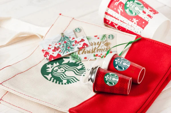 Lembrança Starbucks no Natal — Fotografia de Stock