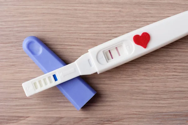 Hamilelik Testi Pozitif Çıktı — Stok fotoğraf