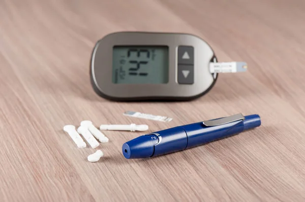 Nahaufnahme Blutlanzengerät Das Für Bluttests Verwendet Wird Blutzuckermessgerät Für Diabetiker — Stockfoto