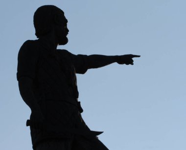 Heykel Ileri Işaret