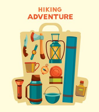 Macera hiking. Sırt çantası içinde kamp ekipmanları kümesi.