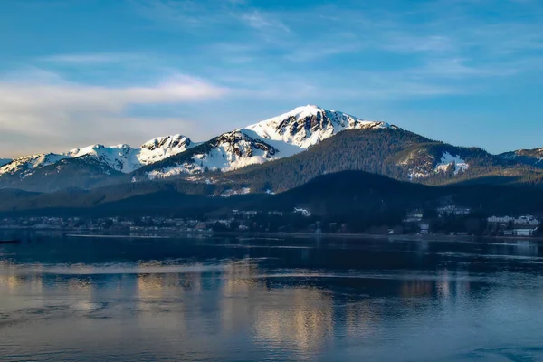 Alaska dağ ve deniz