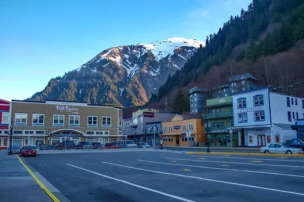 Dağın üstünden Juneau