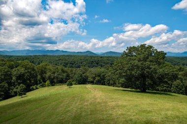 çayır Dağları ile