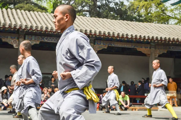 Shaolin Rahipleri gösteri