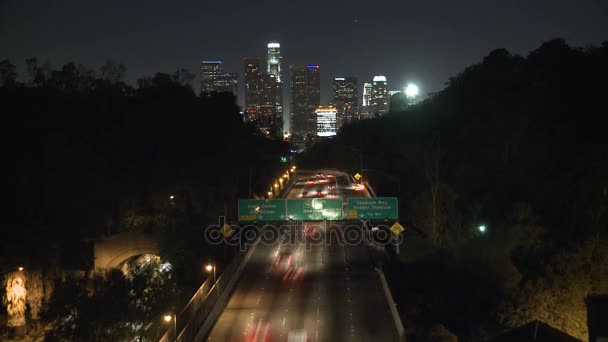 洛杉矶市晚上交通 — 图库视频影像
