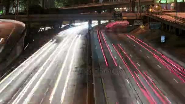 スピード違反のロサンゼルスの高速道路の車 — ストック動画