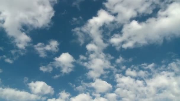 Passing blue sky clouds timelapse — Stock Video