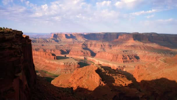 Sun rises over dead horse point — Stock Video