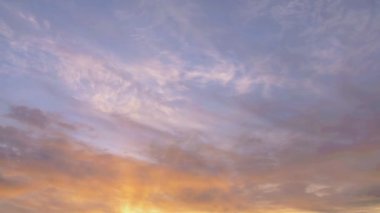 dönen günbatımı gökyüzü