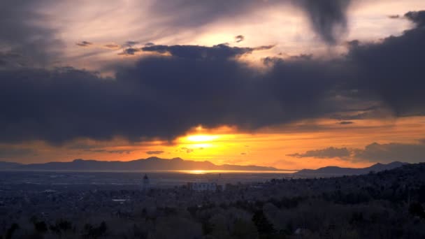 Zeitraffer bunter Sonnenuntergang — Stockvideo