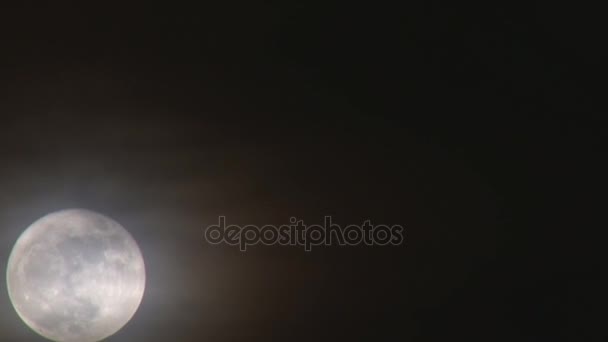 la lune vaporeux bouchent
