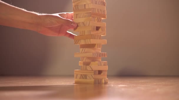 Torre Jogo Tabuleiro Jenga Cai Desmorona Conceito Risco Nos Negócios — Vídeo de Stock