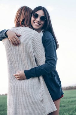 Genç pritty kızlar eğleniyor