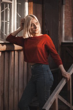 Çekici Genç Kadın