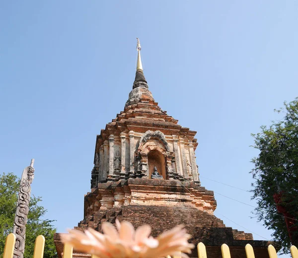 Chiang Mai, Thailand - 30 januari 2017: Chedi på Wat Lok Magnuss — Stockfoto