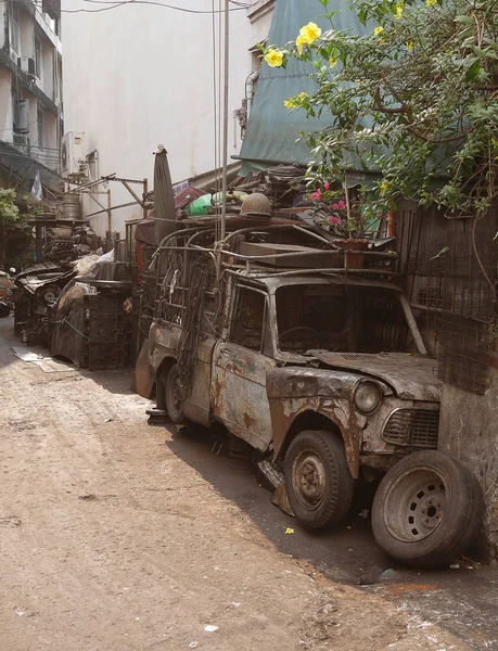 Hasarlı araç batık terk