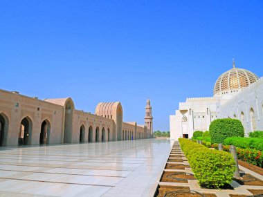 Muscat, Umman - 10 Mayıs 2016: Sultan Qaboos büyük Camisi