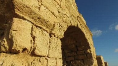 Caesarea İsrail Roma su kemeri bakarak