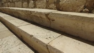 Muhteşem sinagog tezgah boyunca yürüyüş