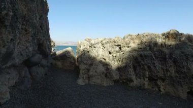 Reveal Denize mesafe Celile'de bir kaya üzerinde kayma 