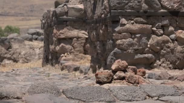 Panela lenta sobre restos de portões em Isreal — Vídeo de Stock