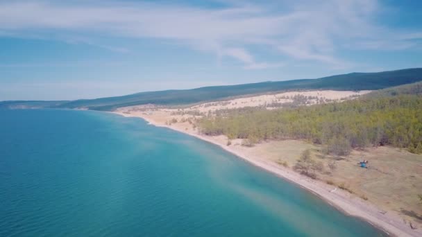 Baikal lake shore van luchtfoto — Stockvideo