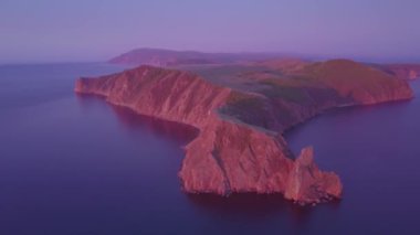 Baykal Gölü kayalardan havadan görünümü