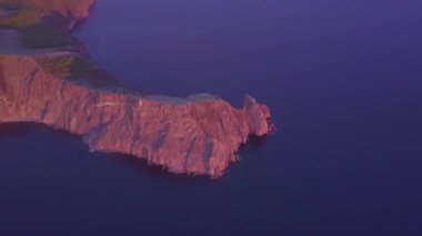 Baykal Gölü kayalardan havadan görünümü