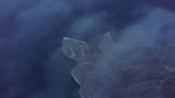 Озеро Байкал скелі з пташиного польоту — стокове відео