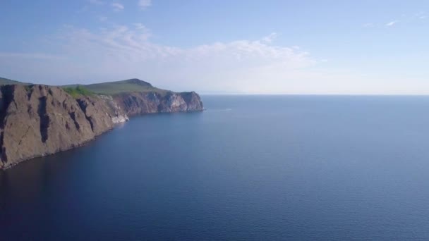 Lago Baikal rochas de vista aérea. — Vídeo de Stock