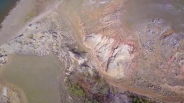 Baykal Gölü kıyısında Hills