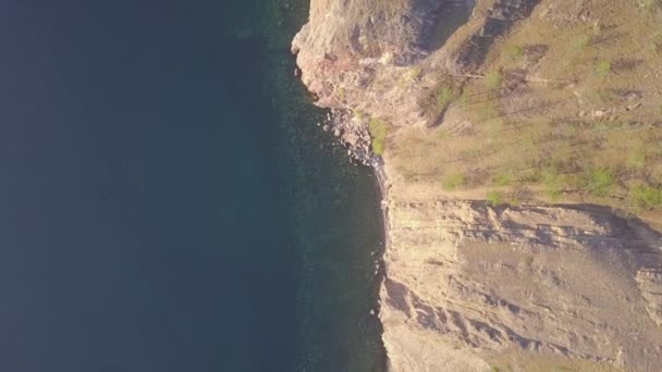 Rives du lac Baïkal et roches de vue aérienne