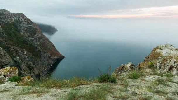 ProRes. Upływ czasu chmury widok krajobraz. Siberia. Brzegu jeziora Bajkał. — Wideo stockowe