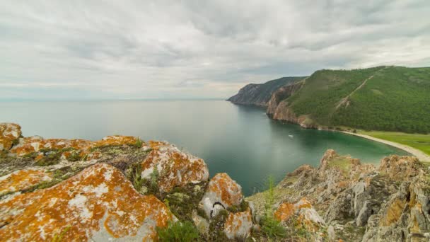 ProRes. Time lapse Clouds Ver paisagem. Sibéria. Baikal lago costa . — Vídeo de Stock