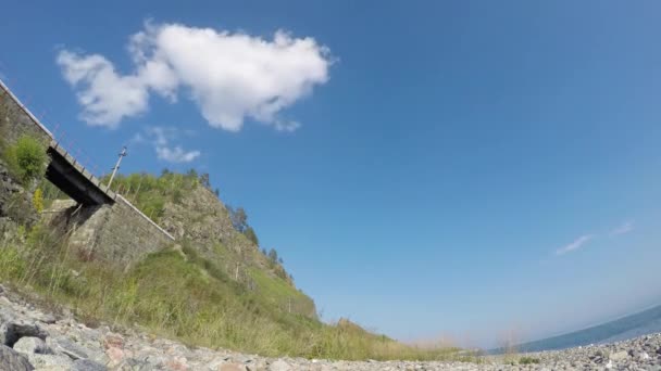 ProRes. Time-lapse wolken weergave landschap. Siberië. Baikal lake shore. — Stockvideo