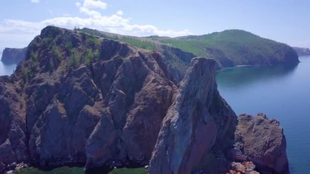 Prores Baikal Orilla Del Lago Rocas Desde Vista Aérea Paisaje — Vídeo de stock