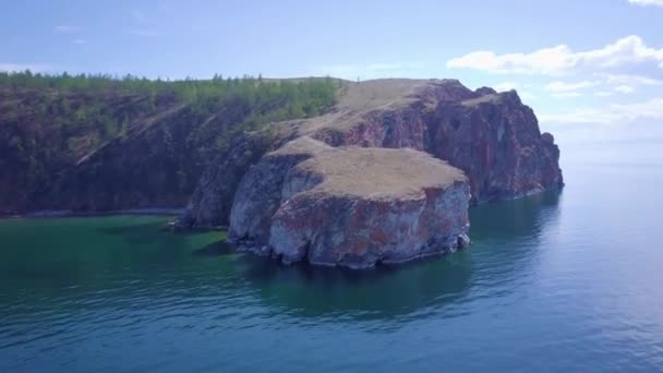 Берег Озера Байкал Скалы Высоты Птичьего Полета Пейзаж — стоковое видео