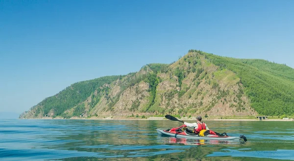 Deniz Baykal Üzerinde Kayak Manzara Sibirya — Stok fotoğraf