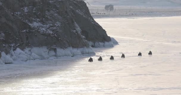 Прорешт Чотири Мотоциклісти Марші Подорожі Туризм — стокове відео