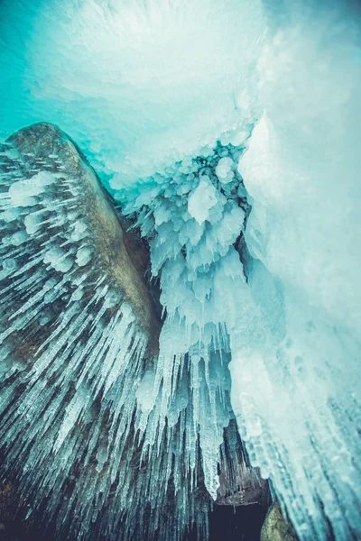 Πάγο Σπηλιά Λίμνη Βαϊκάλη Χειμωνιάτικο Τοπίο — Φωτογραφία Αρχείου