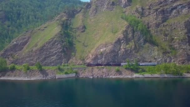 Prores Vintage Trem Vapor Histórico Passa Pelas Montanhas Longo Costa — Vídeo de Stock