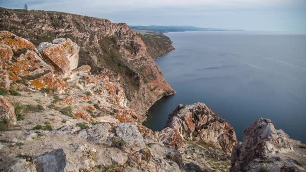 Prores Λίμνη Βαϊκάλη Και Βράχια Τοπίο — Αρχείο Βίντεο