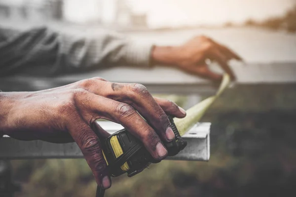 Engineer Electrician Installing Solar Tracking Power Plant Scope Work Solar — Stock Photo, Image